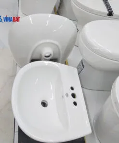 Chậu treo tường Macbolo MBLC03 3 lỗ 1 chau-treo-macbolo-03-3lo-1