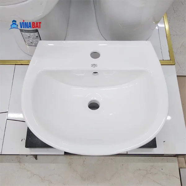 Chậu treo tường Macbolo MBLC03 1 lỗ 1 chau-treo-macbolo-03